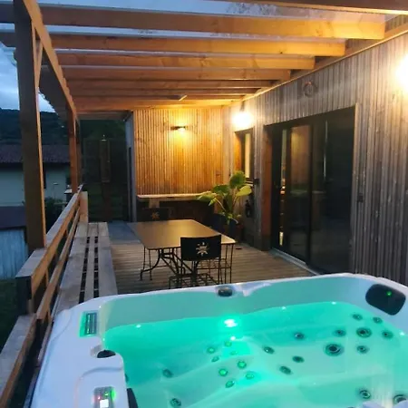 펜션 House With And Sauna Close To Hiking Trails *