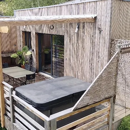 펜션 House With And Sauna Close To Hiking Trails *